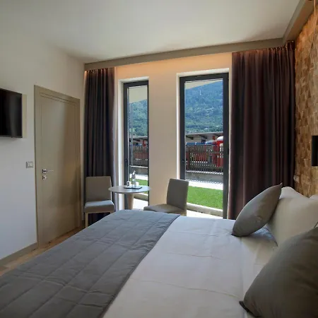 Lifestyle Binario Zero Hotel Tirano