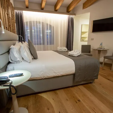 Hotel Lifestyle Binario Zero 3*